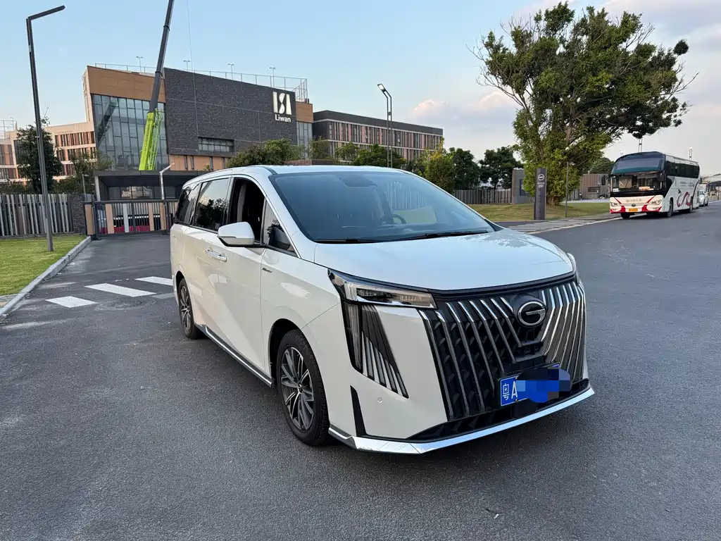 GAC Motor Trumpchi M8 2024 — фото 3
