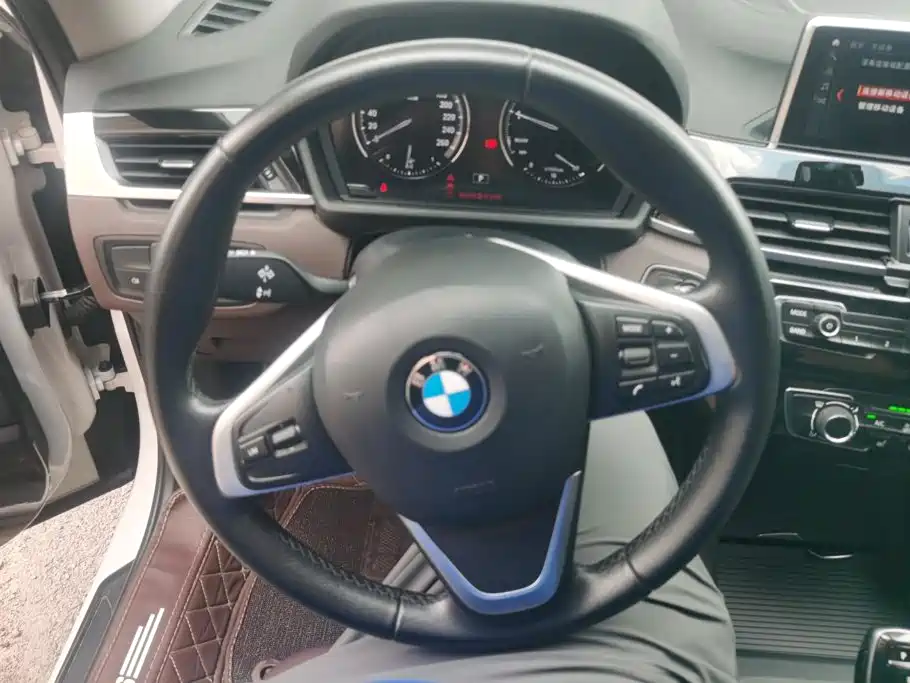 BMW X1 2020 — фото 15