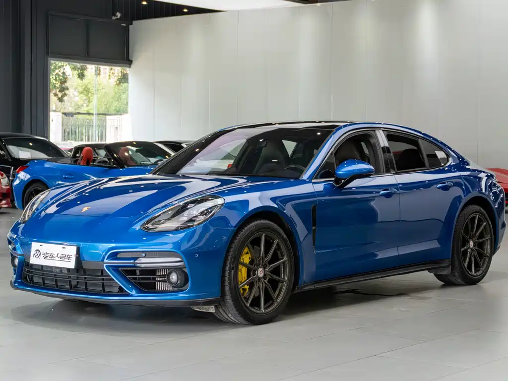 Porsche Panamera 2017 — фото 1