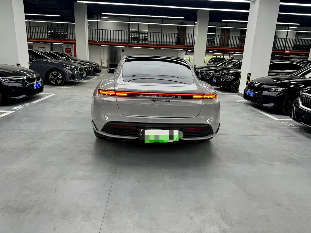 Porsche Taycan 2020 — фото 15