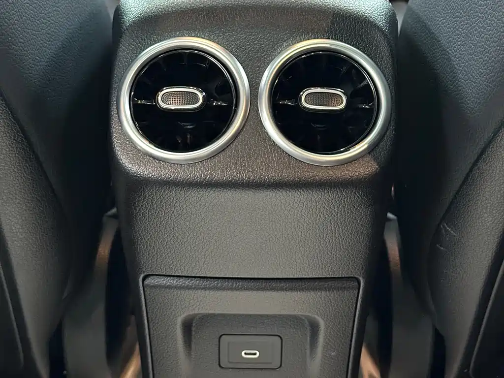 Mercedes-Benz A-Class 2024 — фото 21