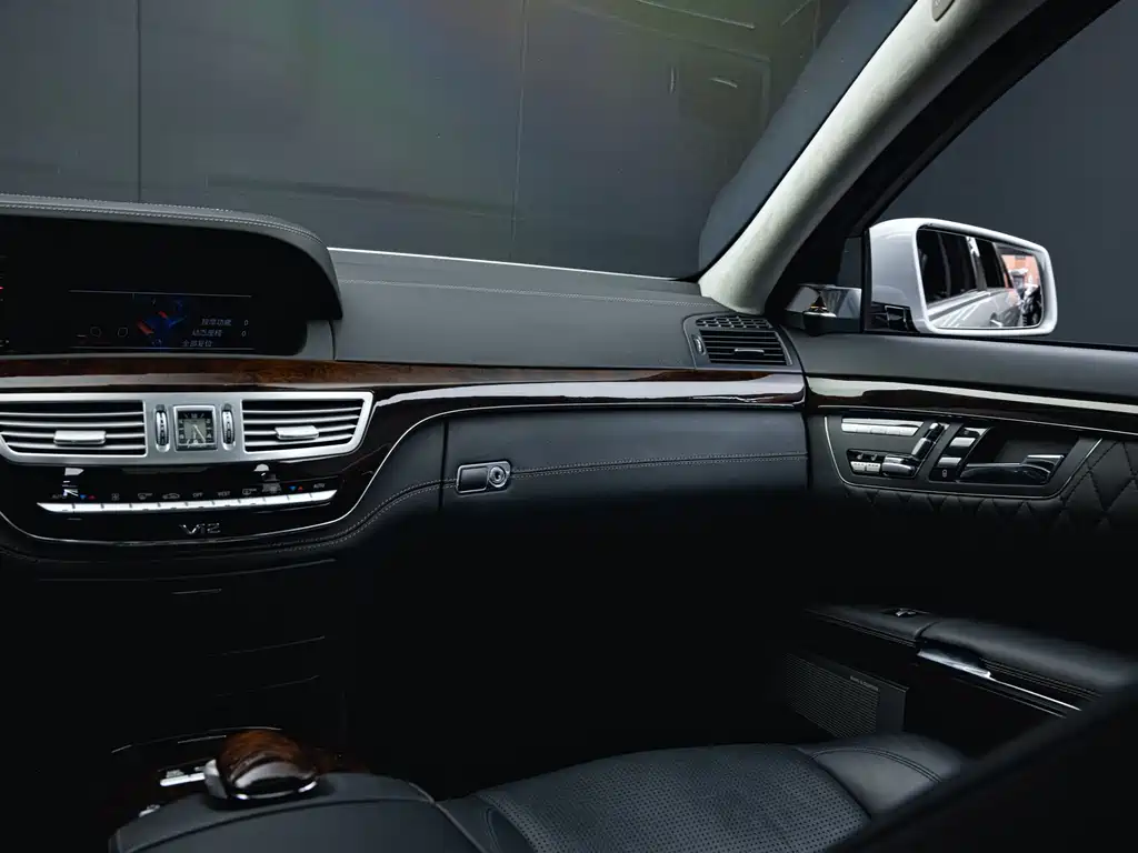 Mercedes-Benz S-Class AMG 2013 — фото 19