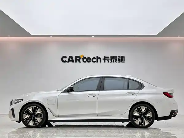 BMW i3 2023