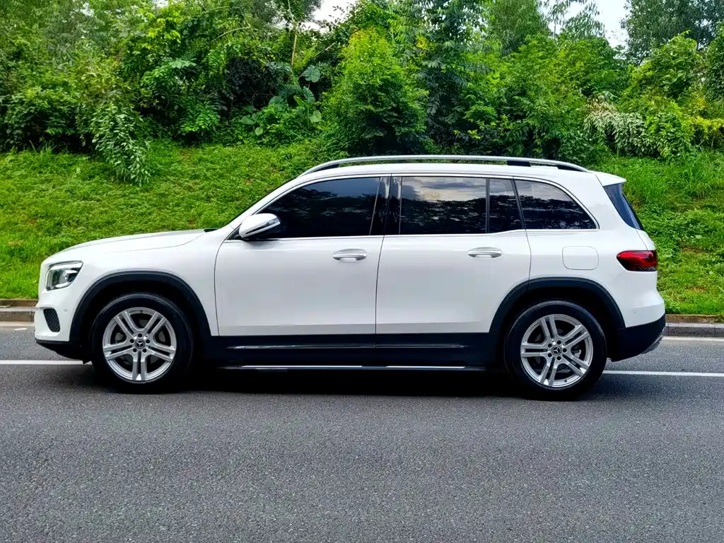 Mercedes-Benz GLB 2022
