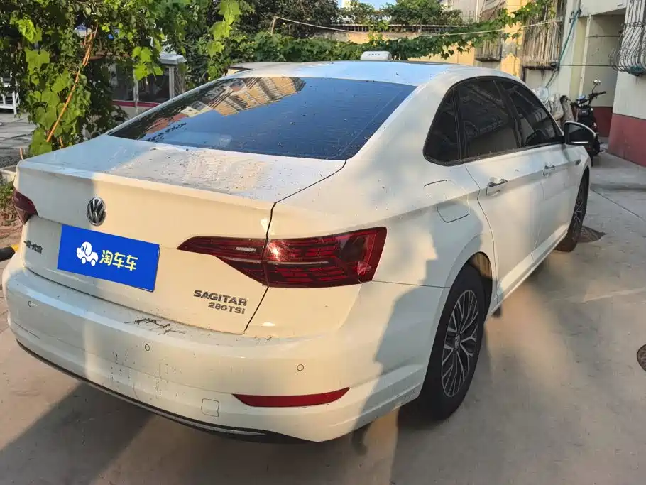Volkswagen Sagitar 2020