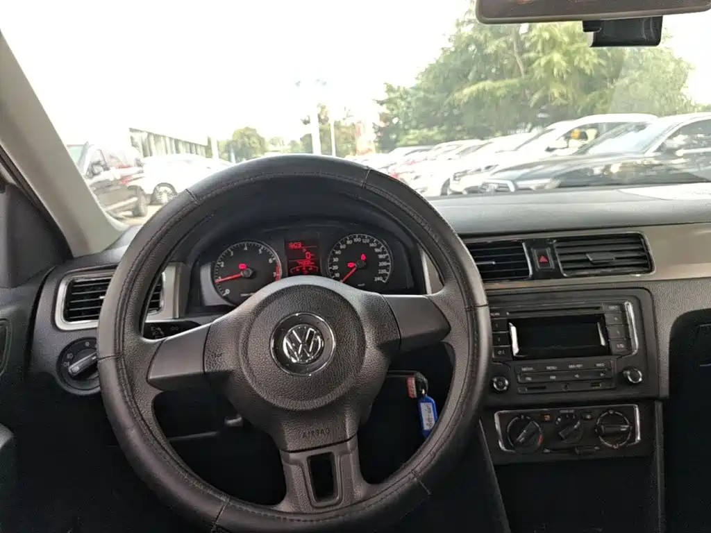 Volkswagen Santana 2015 — фото 11