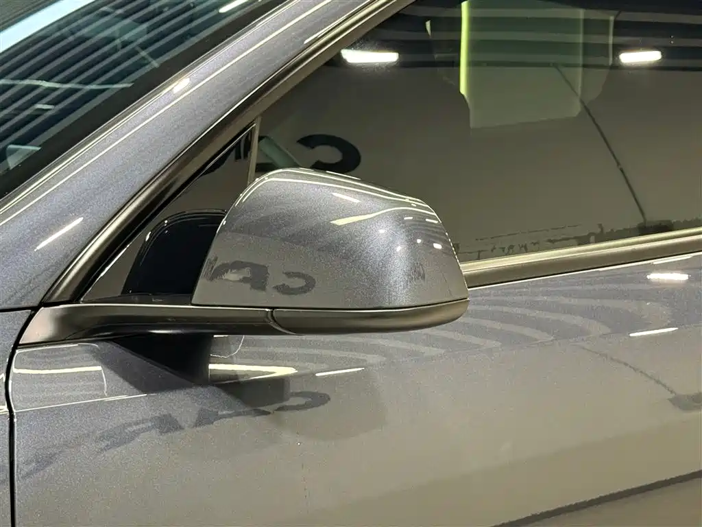 Tesla Model Y 2025 — фото 13