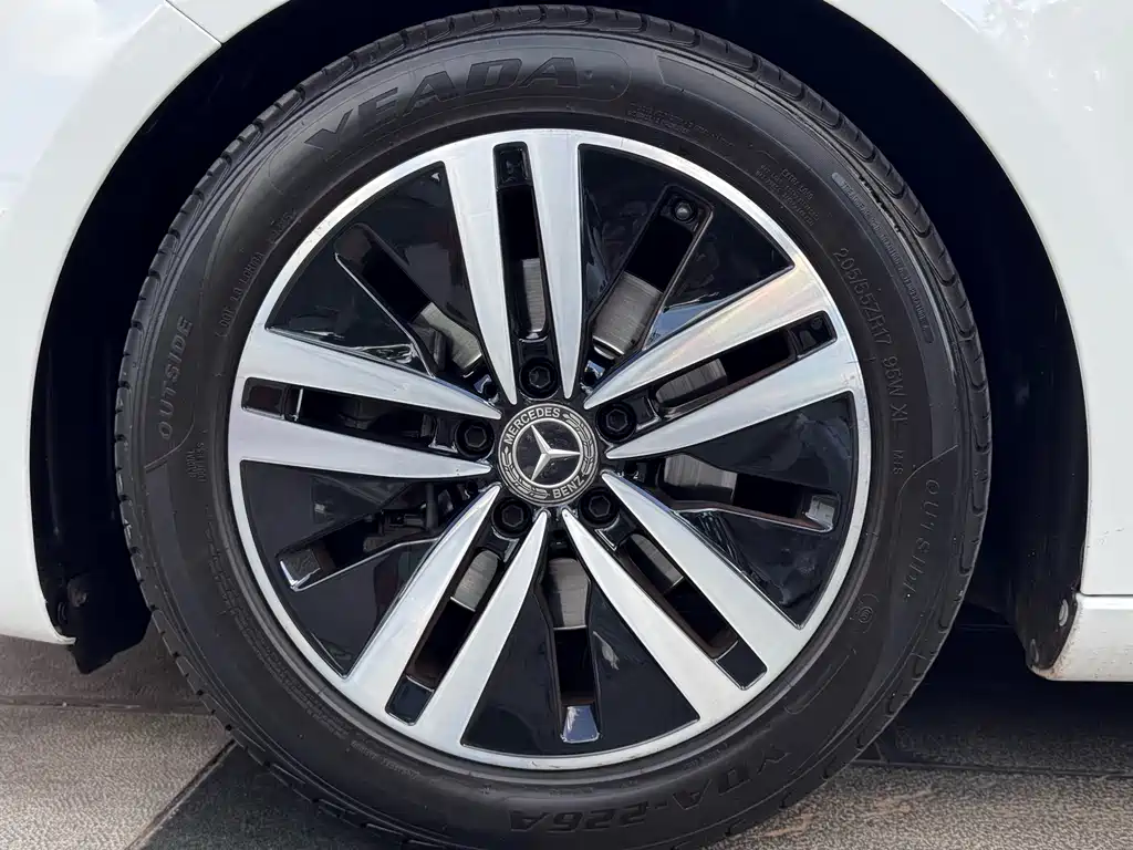 Mercedes-Benz A-Class 2020 — фото 17