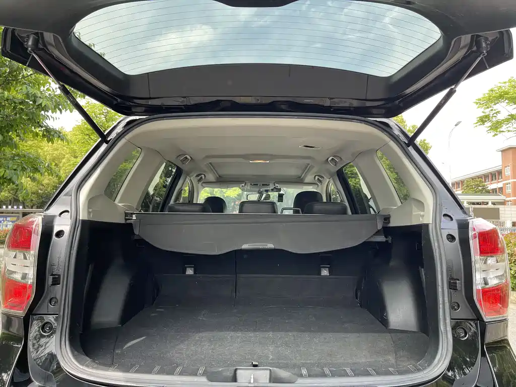Subaru Forester 2015 — фото 8