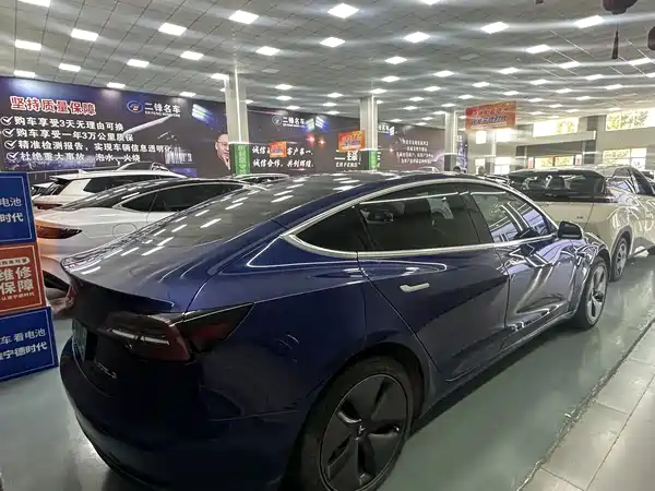 Tesla Model 3 2020
