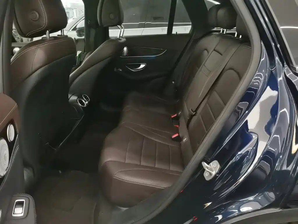 Mercedes-Benz GLC 2017 — фото 17