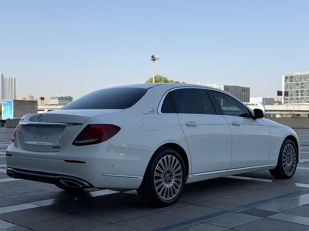 Mercedes-Benz E-Class 2020 — фото 7