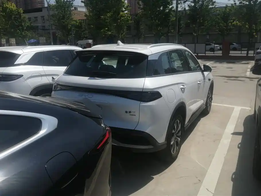 BYD Seal 05 DM-i 2026 — фото 3