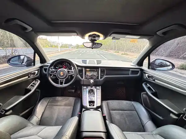 Porsche Macan 2014