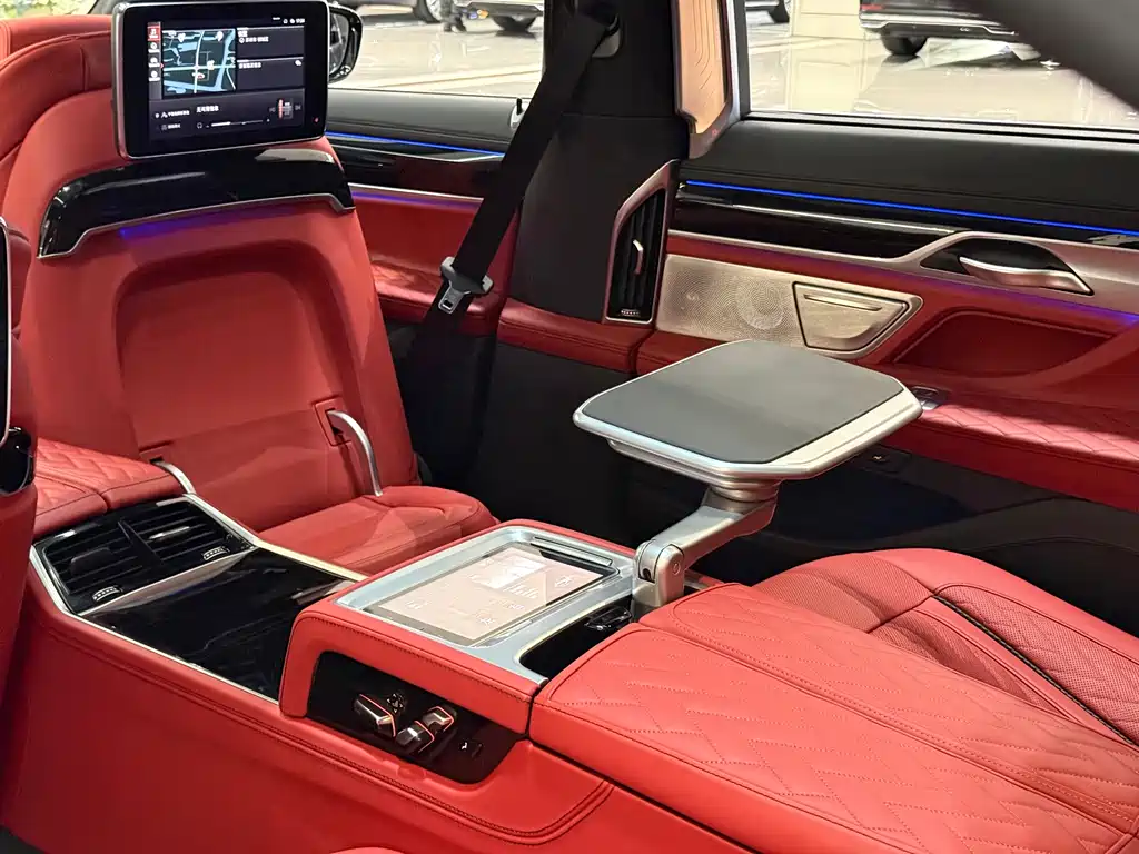 BMW 7 Series 2020 — фото 11