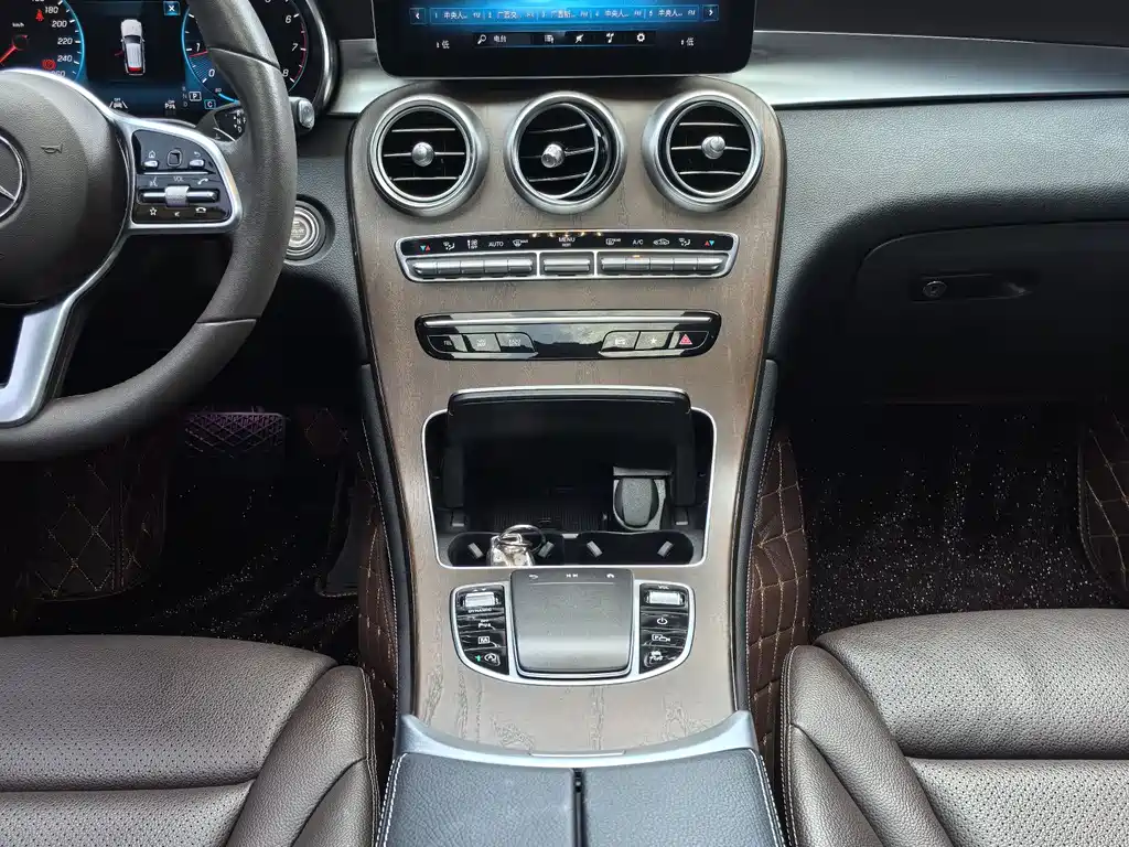 Mercedes-Benz GLC 2022 — фото 11