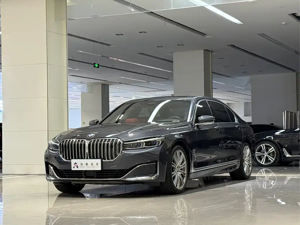 BMW 7 Series 2020 — фото 1