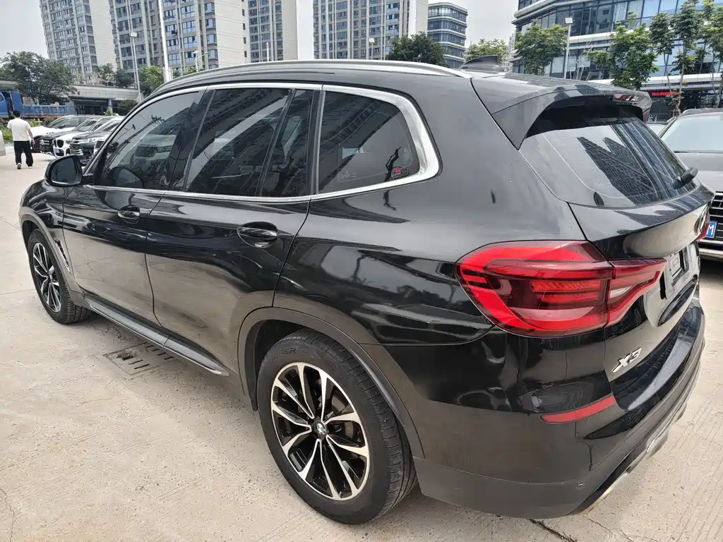 BMW X3 2021 — фото 7
