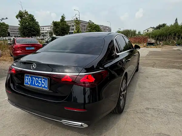 Mercedes-Benz E-Class 2024