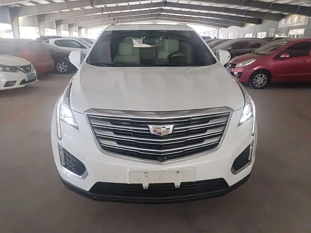 Cadillac XT5 2017 — фото 3