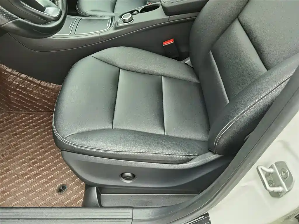 Mercedes-Benz B-Class 2015 — фото 20