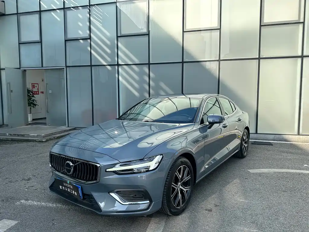 Volvo S60 2024