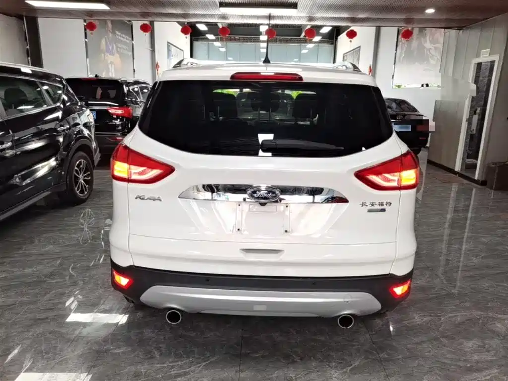 Ford Kuga 2015 — фото 6