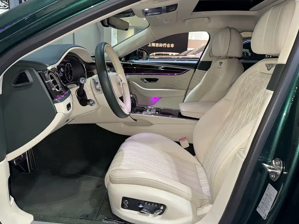 Bentley Flying Spur 2021 — фото 13