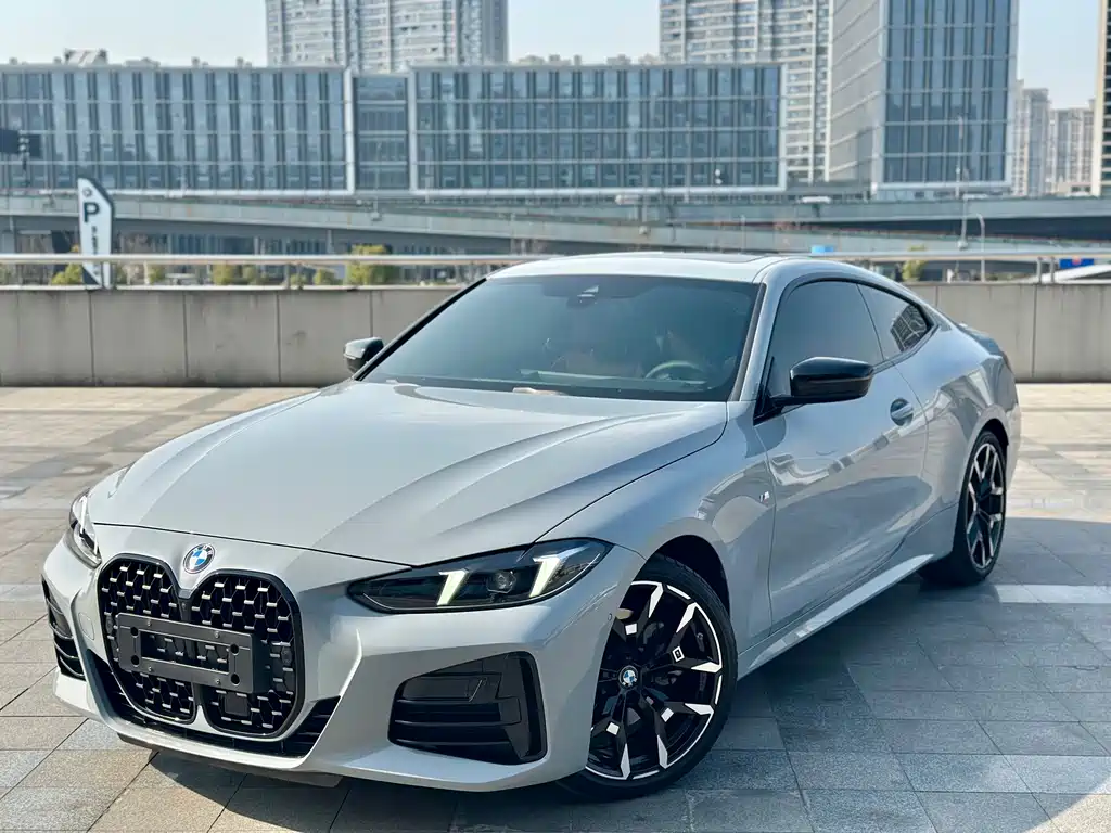 BMW 4 Series 2025 — фото 1