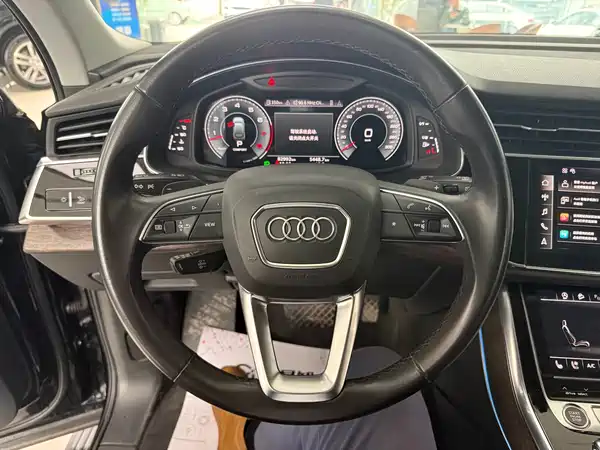 Audi Q7 2021