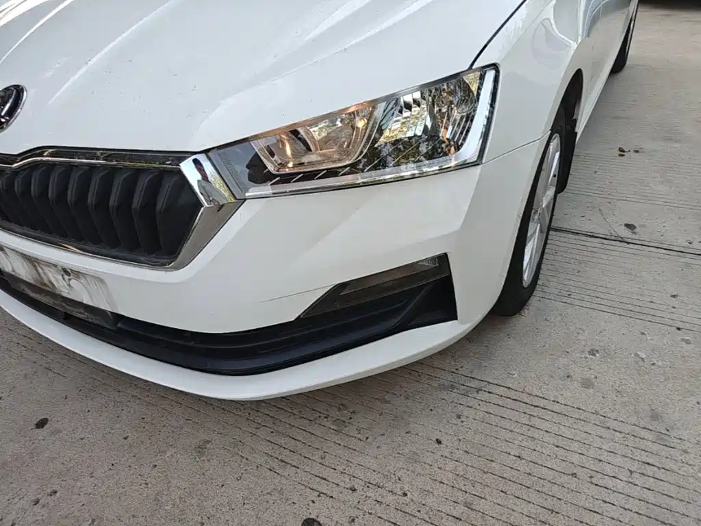 Skoda Rapid Spaceback 2021 — фото 24