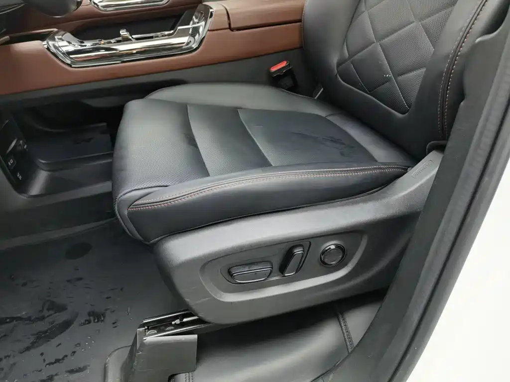 GAC Trumpchi E8 PHEV 2025 — фото 20