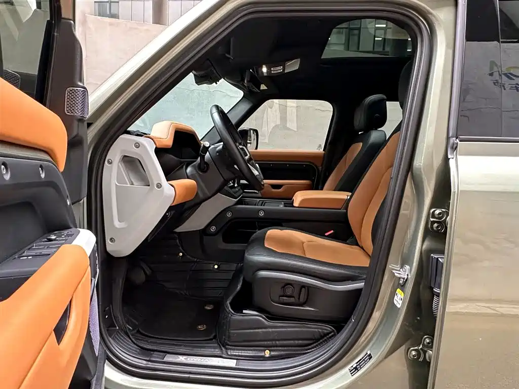 Land Rover Defender 2022 — фото 9