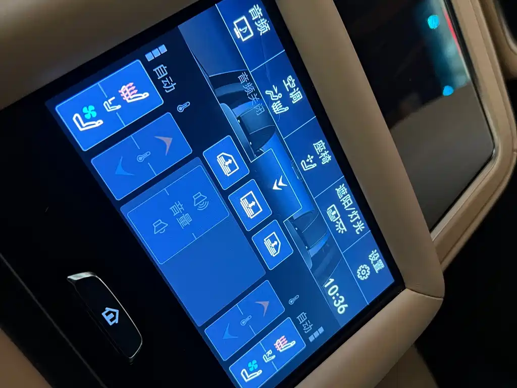 Lexus LS 2021 — фото 10