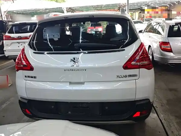 Peugeot 3008 2015
