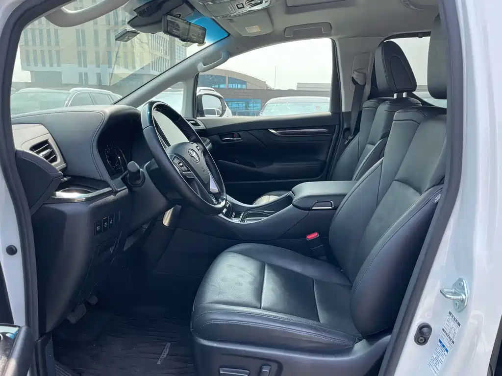 Toyota Vellfire 2020 — фото 10