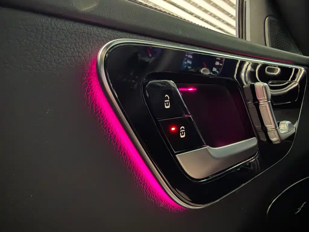 Mercedes-Benz C-Class 2023 — фото 13