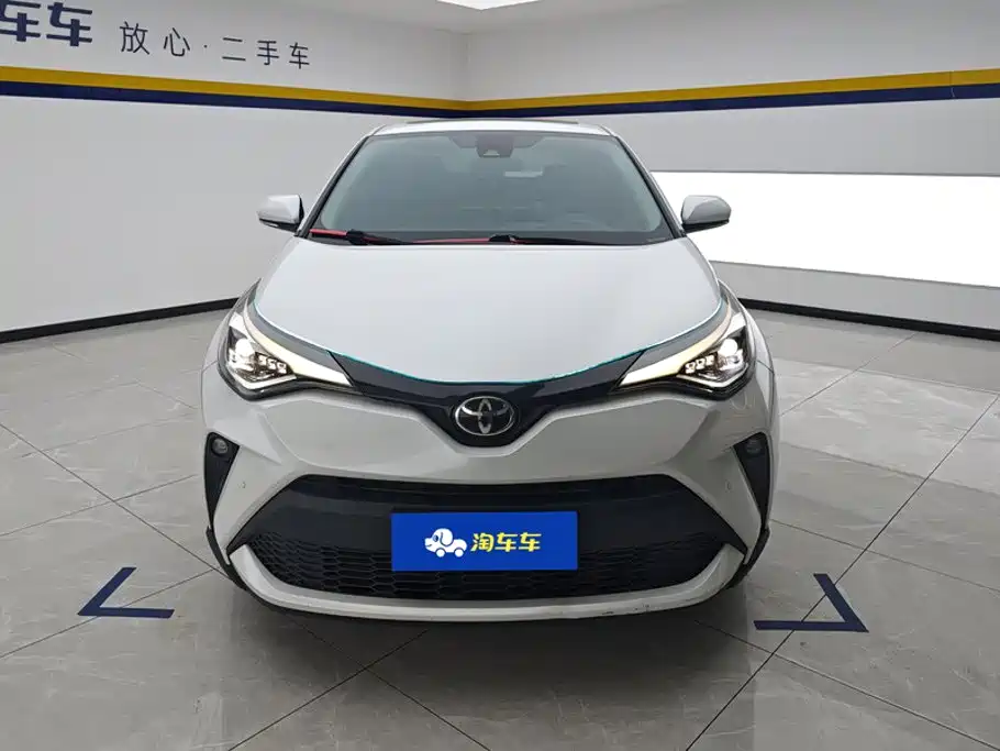 Toyota C-HR 2024 — фото 2