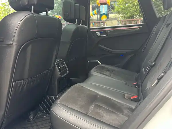 Porsche Macan 2015