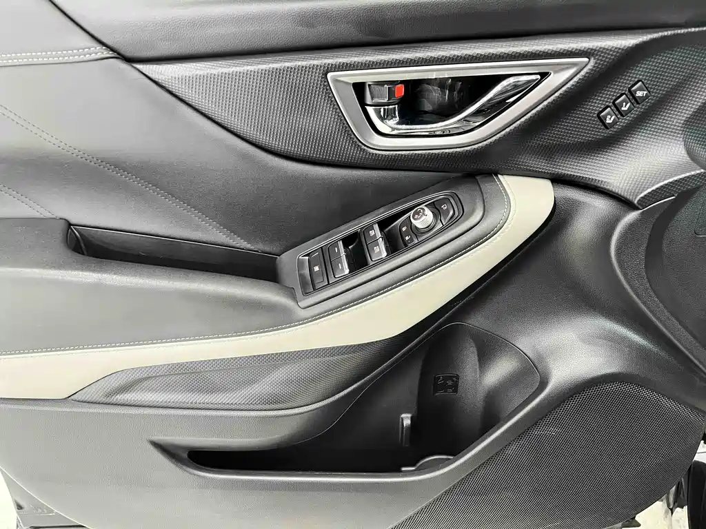 Subaru Forester 2022 — фото 9