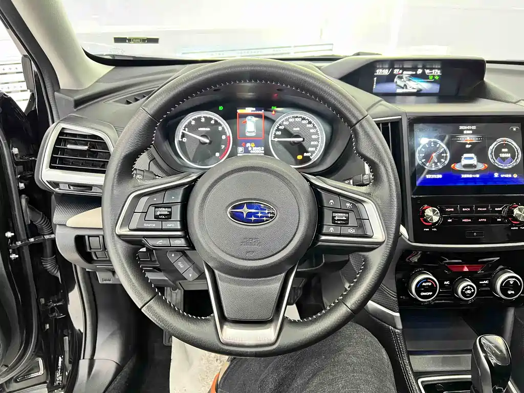 Subaru Forester 2022 — фото 13