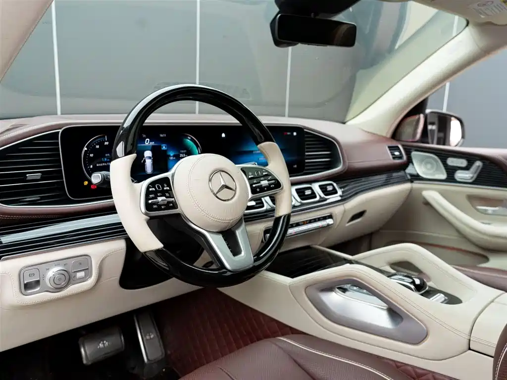 Mercedes-Benz GLS 2023 — фото 9