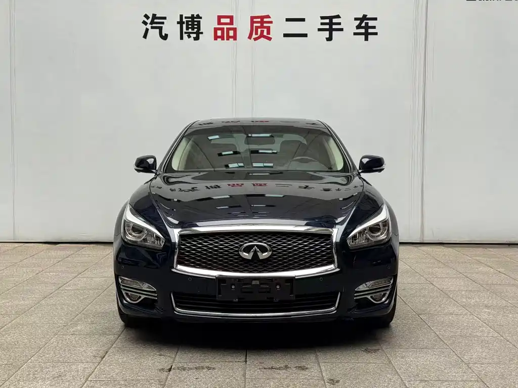 Infiniti Q70 2017 — фото 2