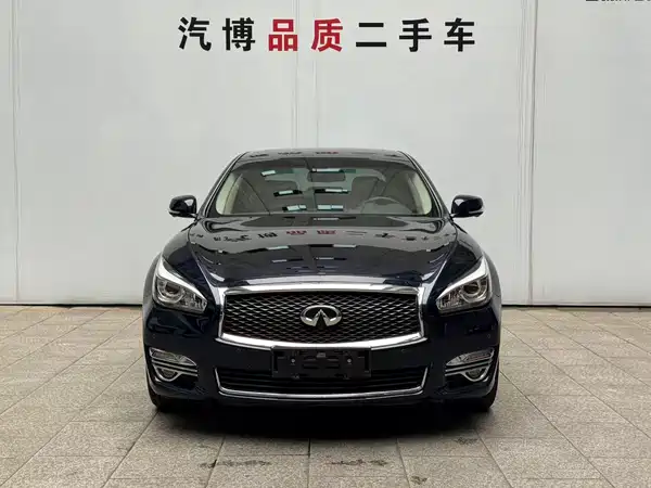Infiniti Q70 2017