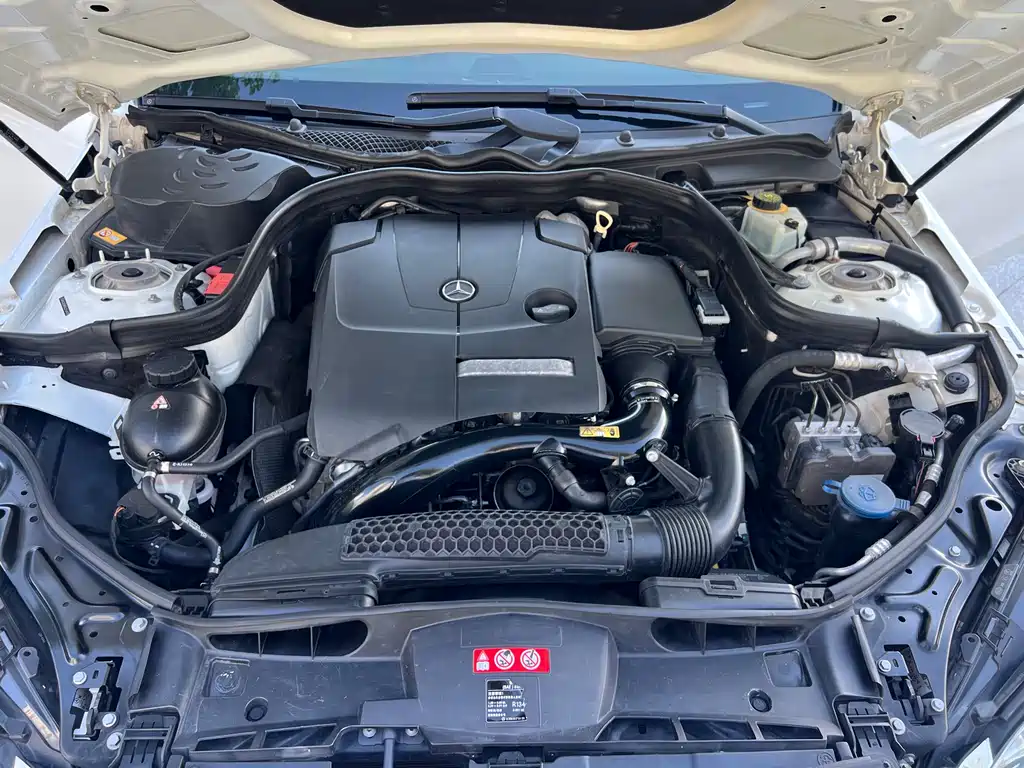 Mercedes-Benz E-Class 2015 — фото 17