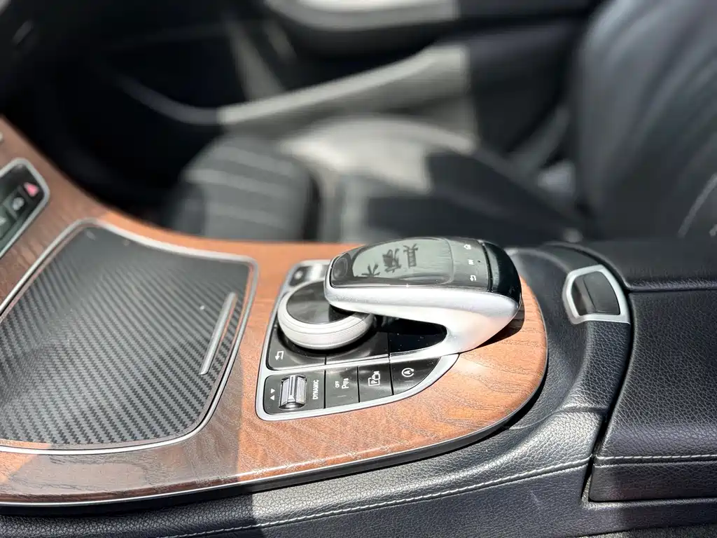 Mercedes-Benz E-Class 2018 — фото 21