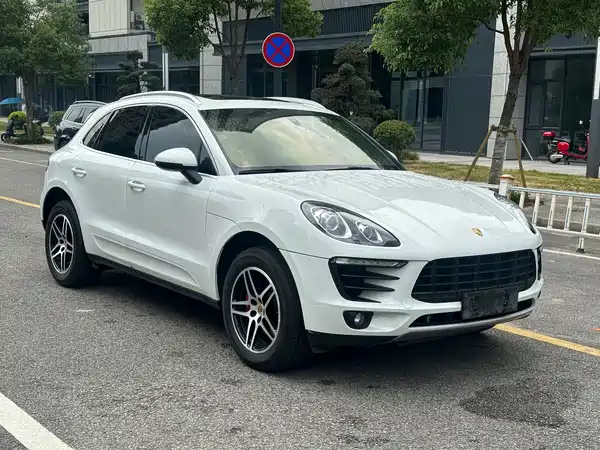 Porsche Macan 2015