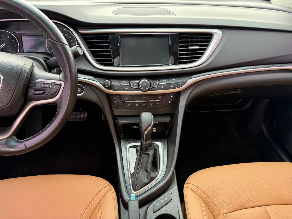 Buick Excelle 2017 — фото 11