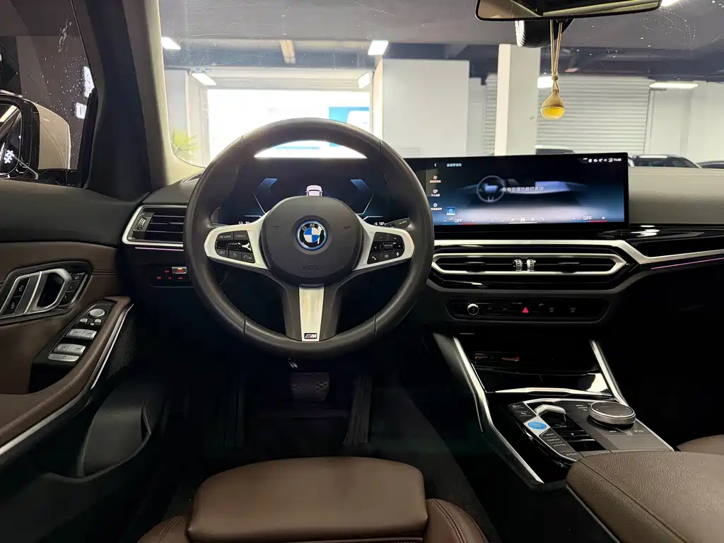 BMW i3 2024 — фото 7