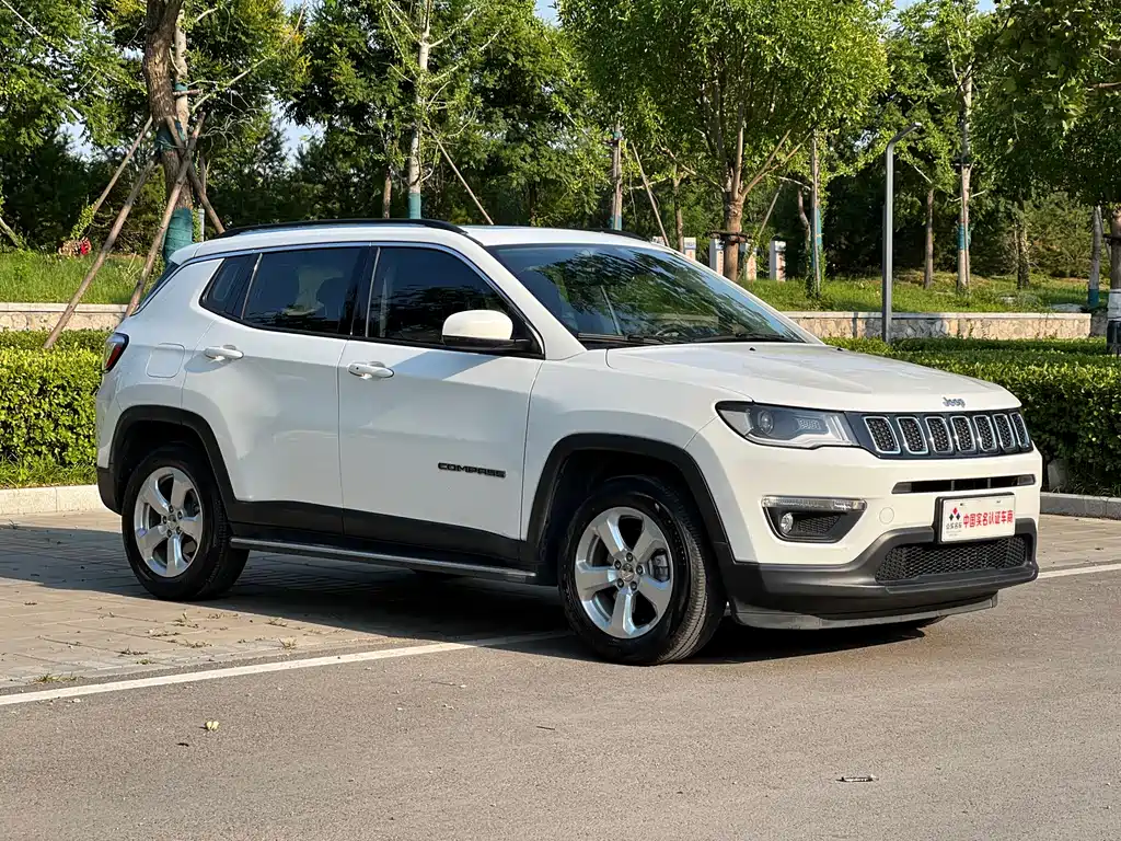 Jeep Compass 2017 — фото 3